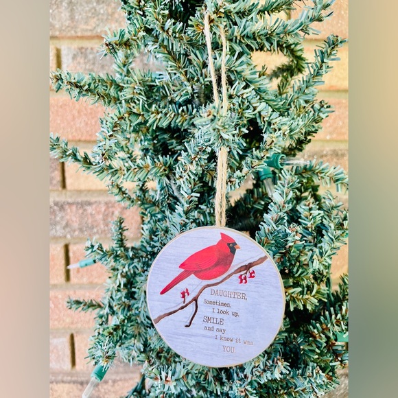 *Daughter Round Cardinal Ornament - Picture 9 of 12